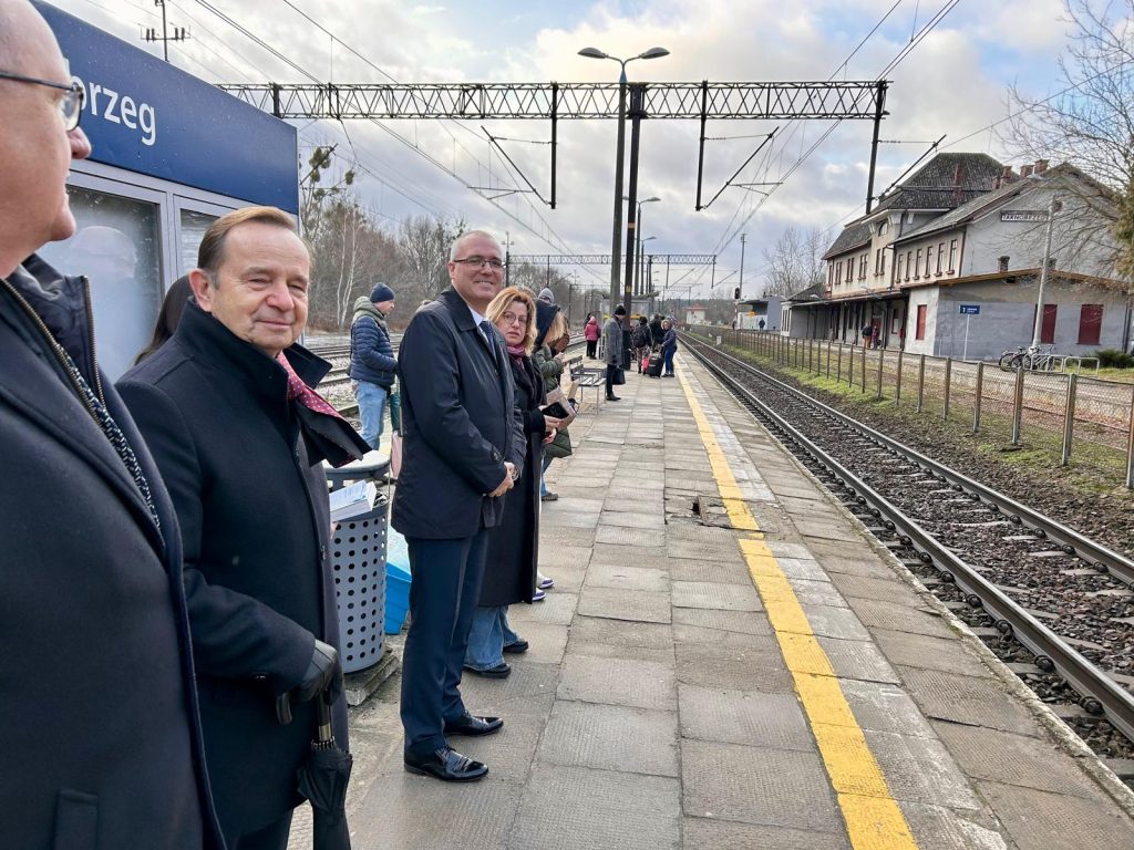 Po 15 latach pociągi dalekobieżne znów tu się zatrzymują