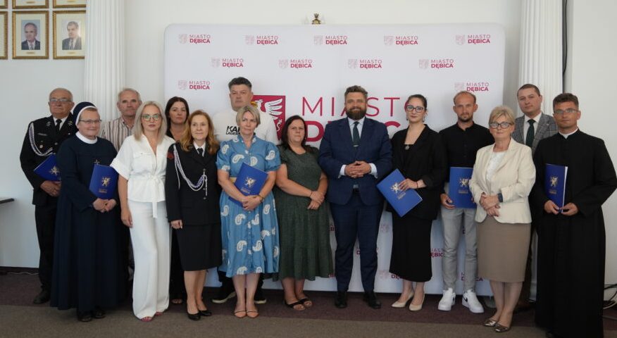 Dębica inwestuje w bezpieczne i aktywne wakacje – 165 tys. zł na „Akcję Lato 2025”