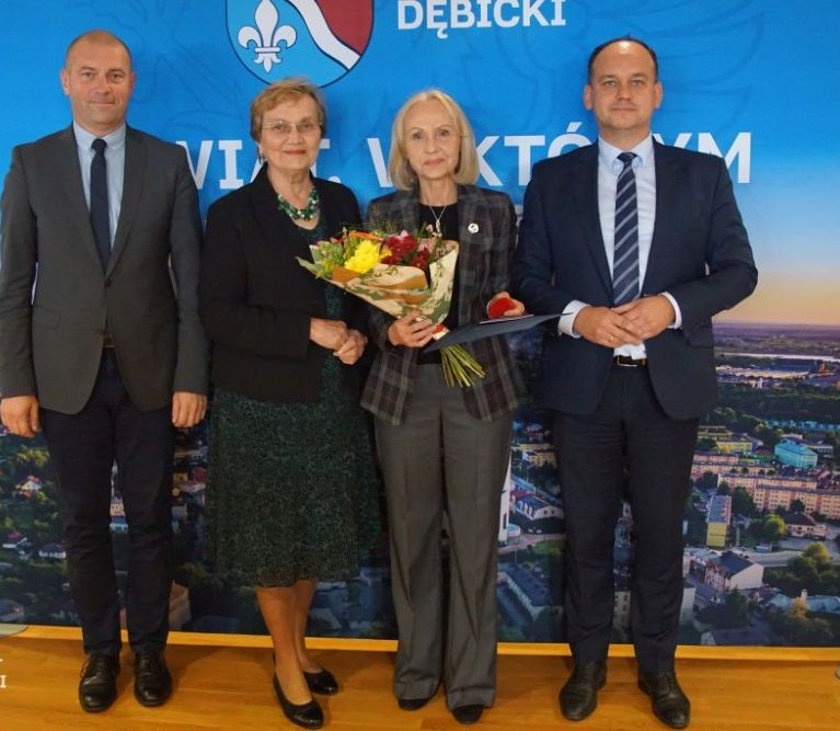Honorowe odznaki „Za Zasługi dla Ochrony Zdrowia” wręczone w Powiecie Dębickim