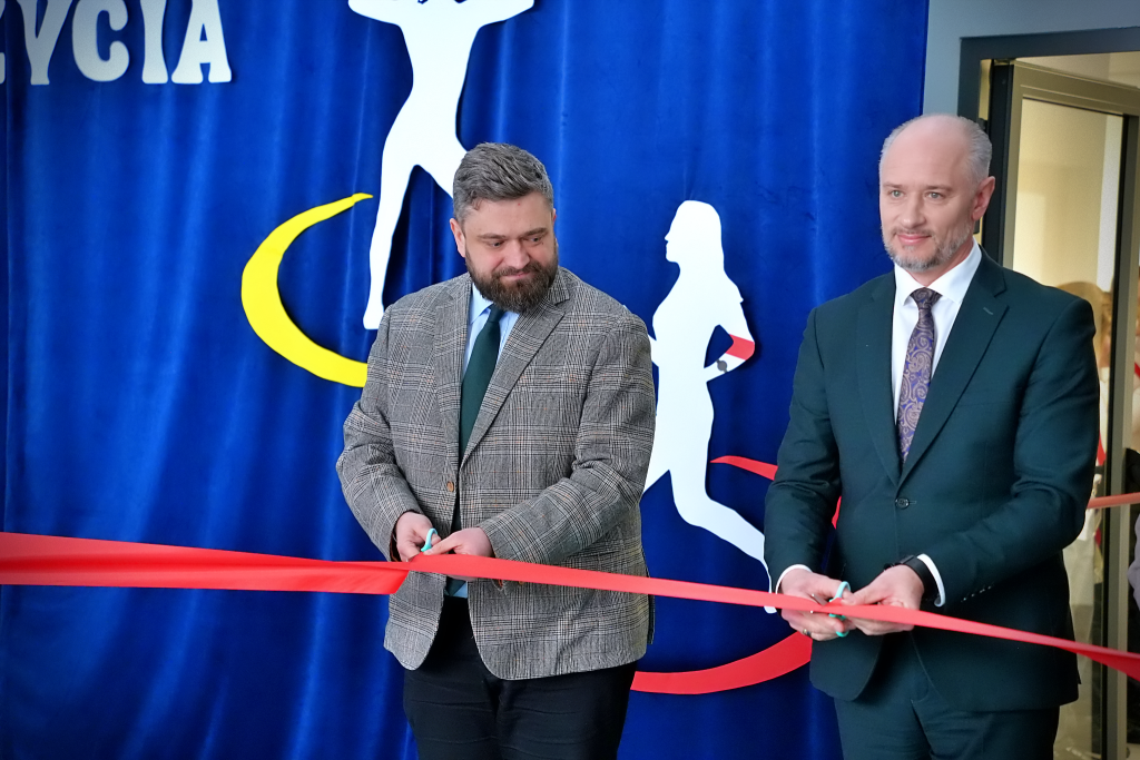 Nowoczesna hala sportowa przy SP nr 12 w Dębicy oficjalnie otwarta