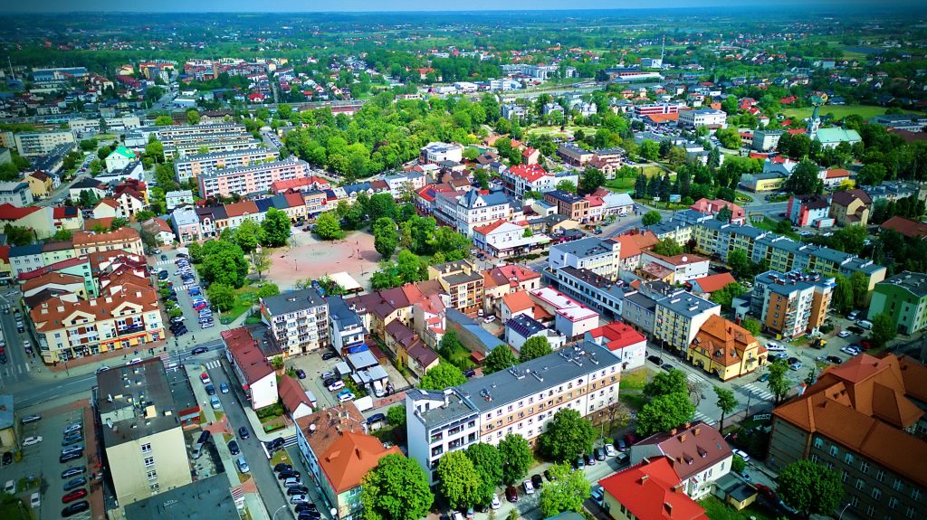 Dębicka Karta Mieszkańca z nowymi zniżkami. Rabaty na badania, miody i produkty pszczele
