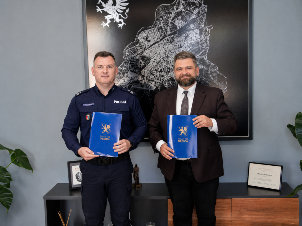 Więcej wspólnych patroli w Dębicy. Straż Miejska i Policja podpisały porozumienie