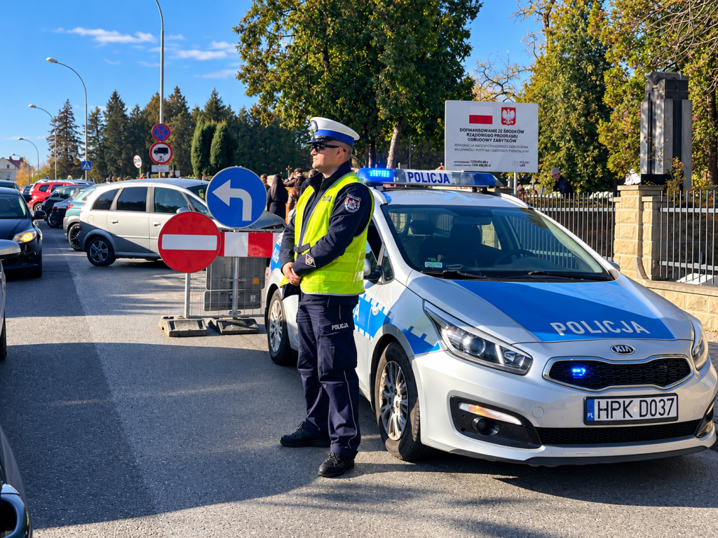 Wszystkich Świętych w Dębicy. Jednokierunkowa Cmentarna i zakaz zatrzymywania na Wielopolskiej
